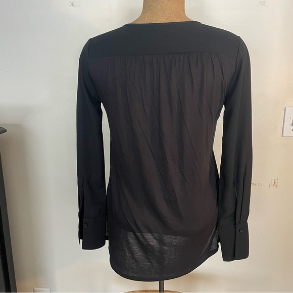 Loft outlet black v-neck long sleeve size xs polyester/rayon - Picture 2 of 6